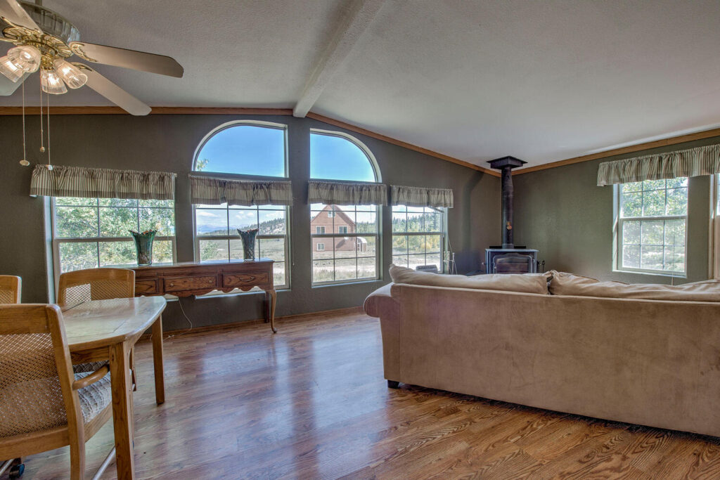 1202 Haida Rd Jefferson CO-large-007-039-Living Room-1500x1000-72dpi